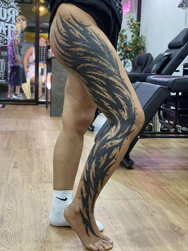 สัก Blackwork Full Leg